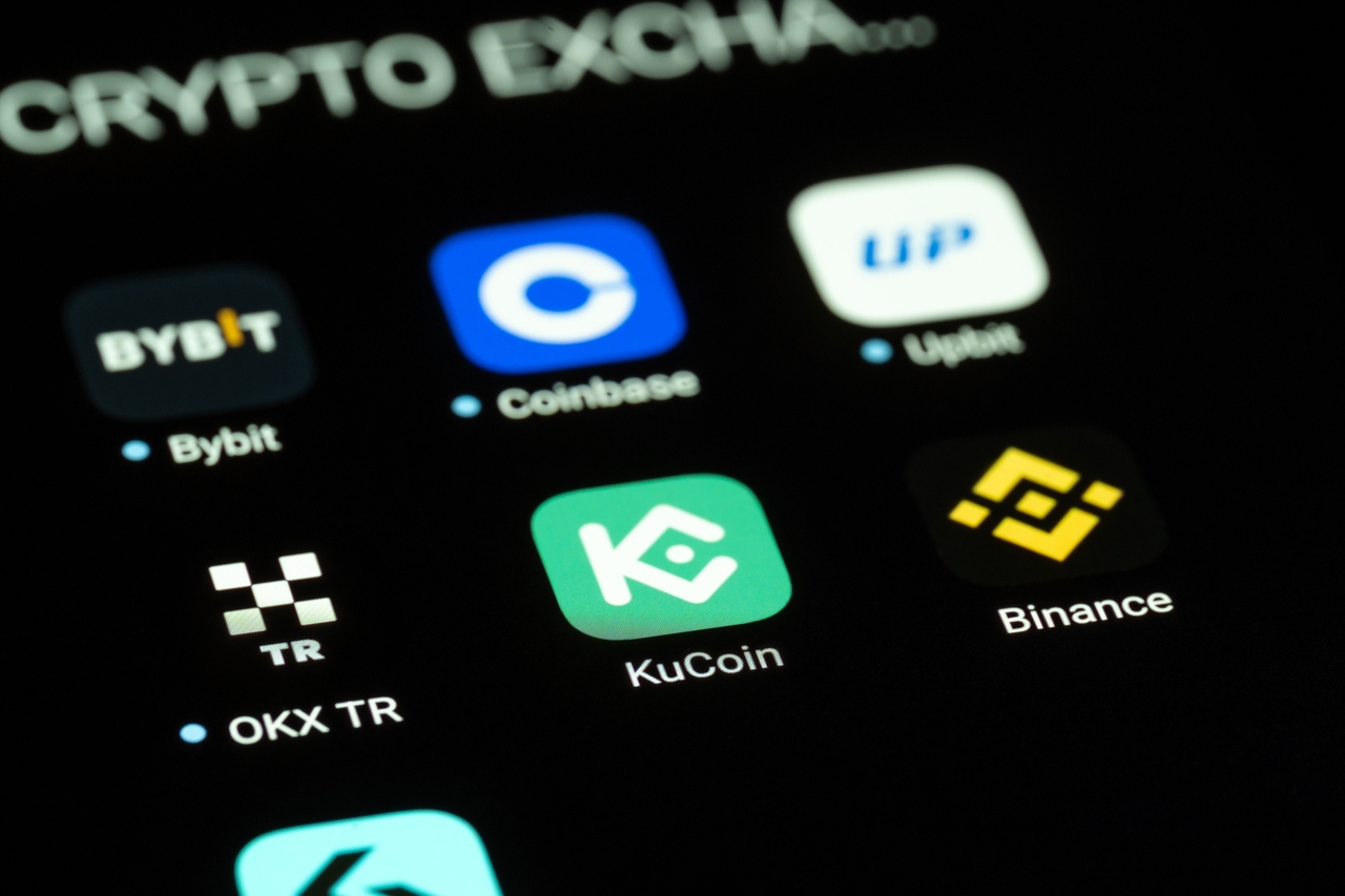 Coinbase Stock: GENIUS Act Deep Dive (NASDAQ:COIN) | Seeking Alpha