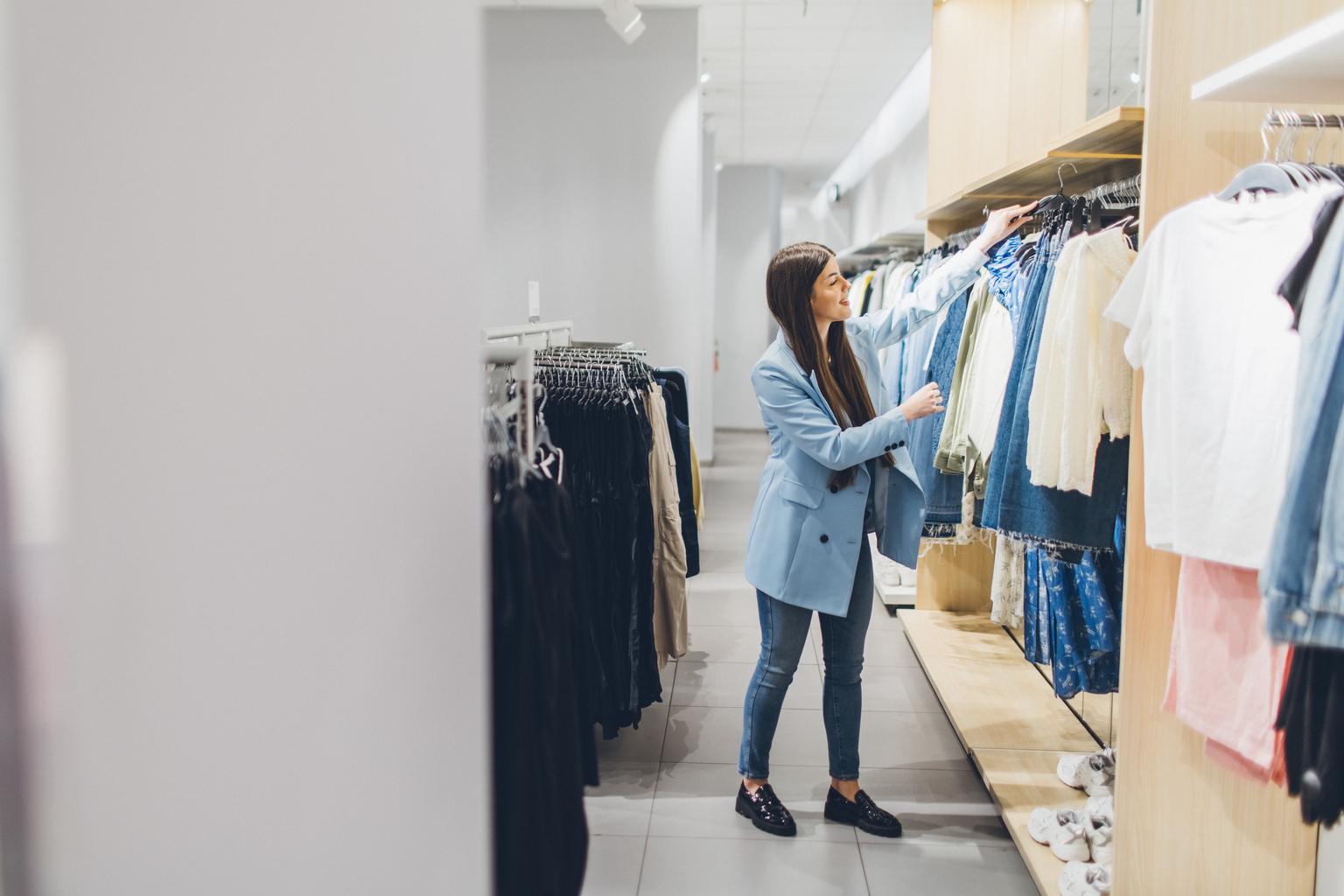 seekingalpha.com - Pedro Goulart - Groupe Dynamite Stock: When The Bottom Never Comes (TSX:GRGD:CA)