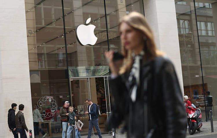 EU Hits Apple And Meta With Penalties