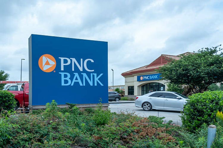 PNC Financial upgraded to Outperform at Oppenheimer on the strength of 'five little things' (PNC:NYSE)