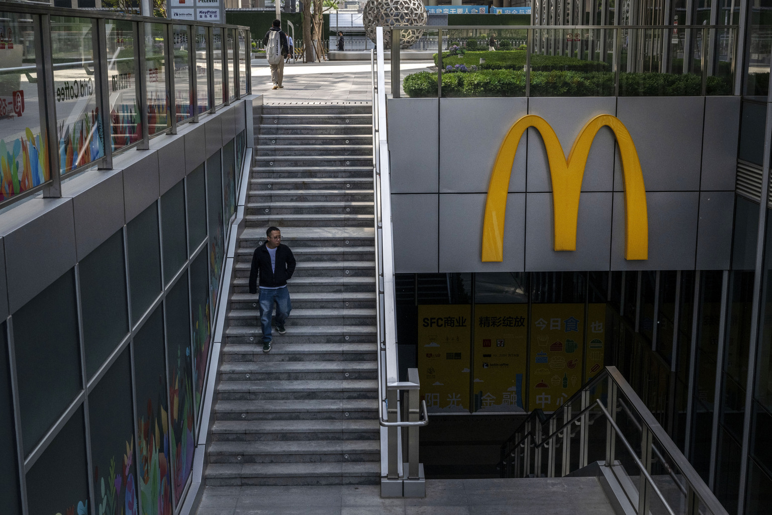 seekingalpha.com - Kenio Fontes - McDonald's: Still Delivering, But Not Enough For A Buy (NYSE:MCD)