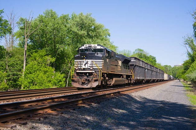 Norfolk Southern train 39G in Valley Forge