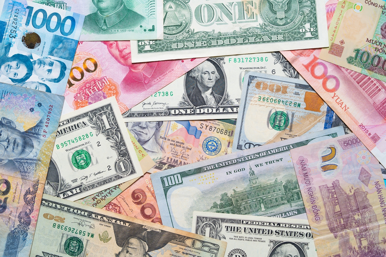 Yen Slumps, Material Intervention Unlikely; Sterling Holds $1.31, PBOC Fix  USD At New Low | Seeking Alpha