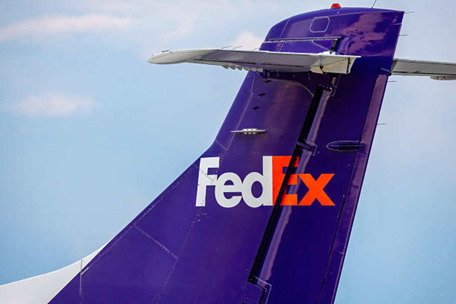 FedEx leverages AI to improve the post-purchase tracking and returns ...