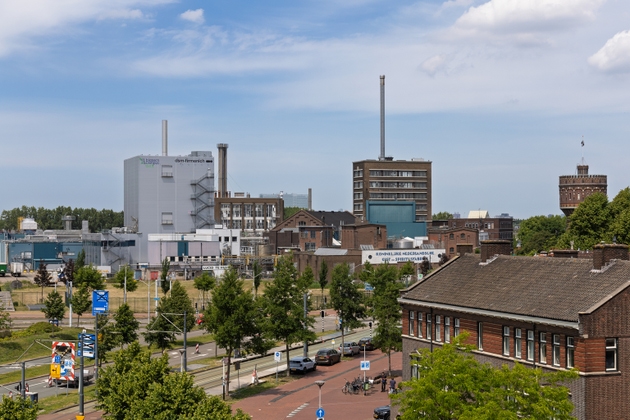 A large industrial complex in Delft featuring a modern DSM-Firmenich facility Holland.