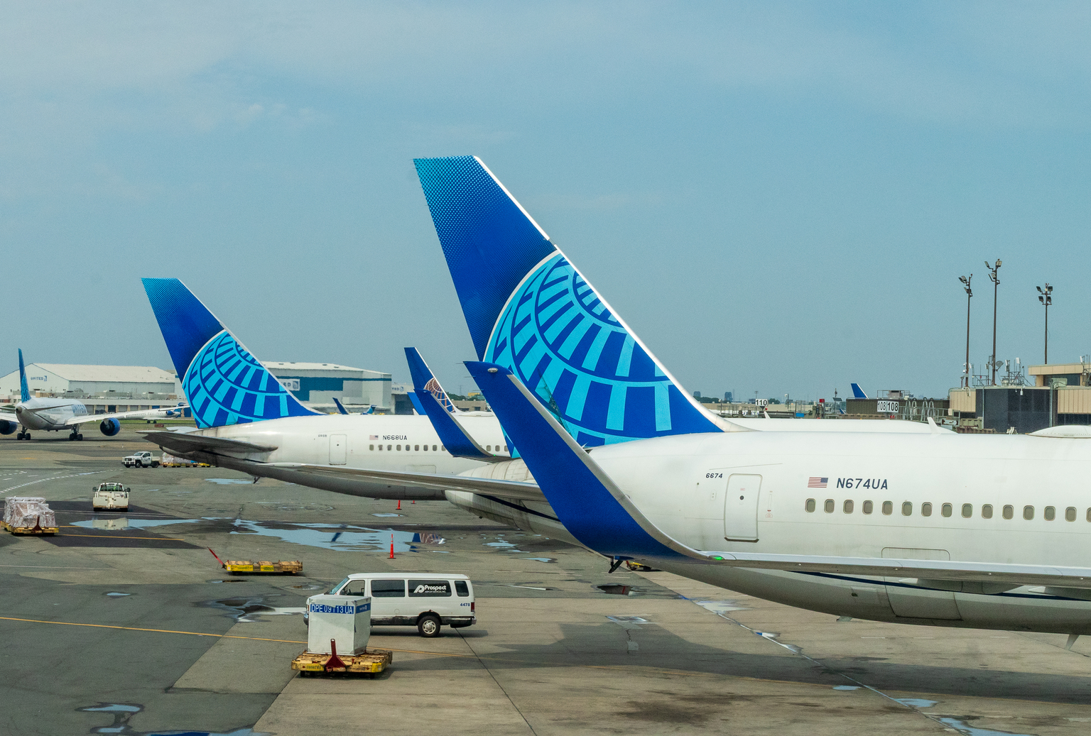seekingalpha.com - Tim Dunn - Outlook Brightens For United Airlines; Longer Term Doubts Persist (NASDAQ:UAL)