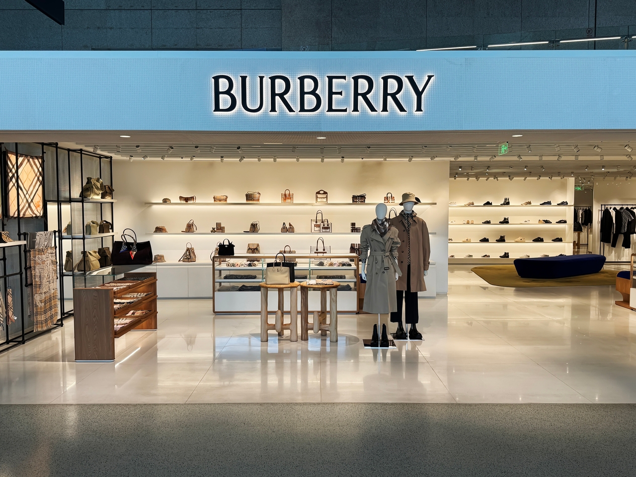 Burberry's growth in US and China markets cushions Europe's slowdown