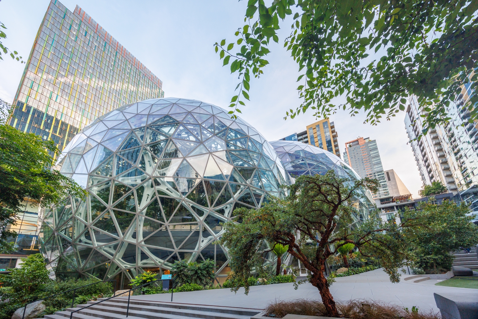 Big Tech Drives Massive AI Infrastructure Spending