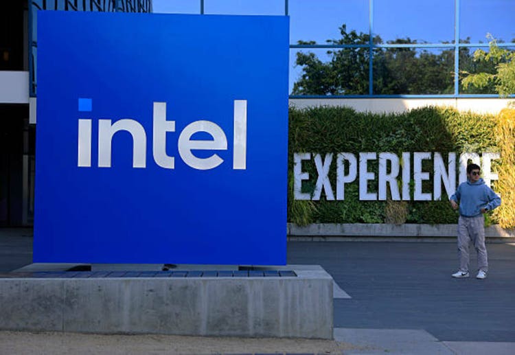 Intel Lays Off 4000 Workers In Several States