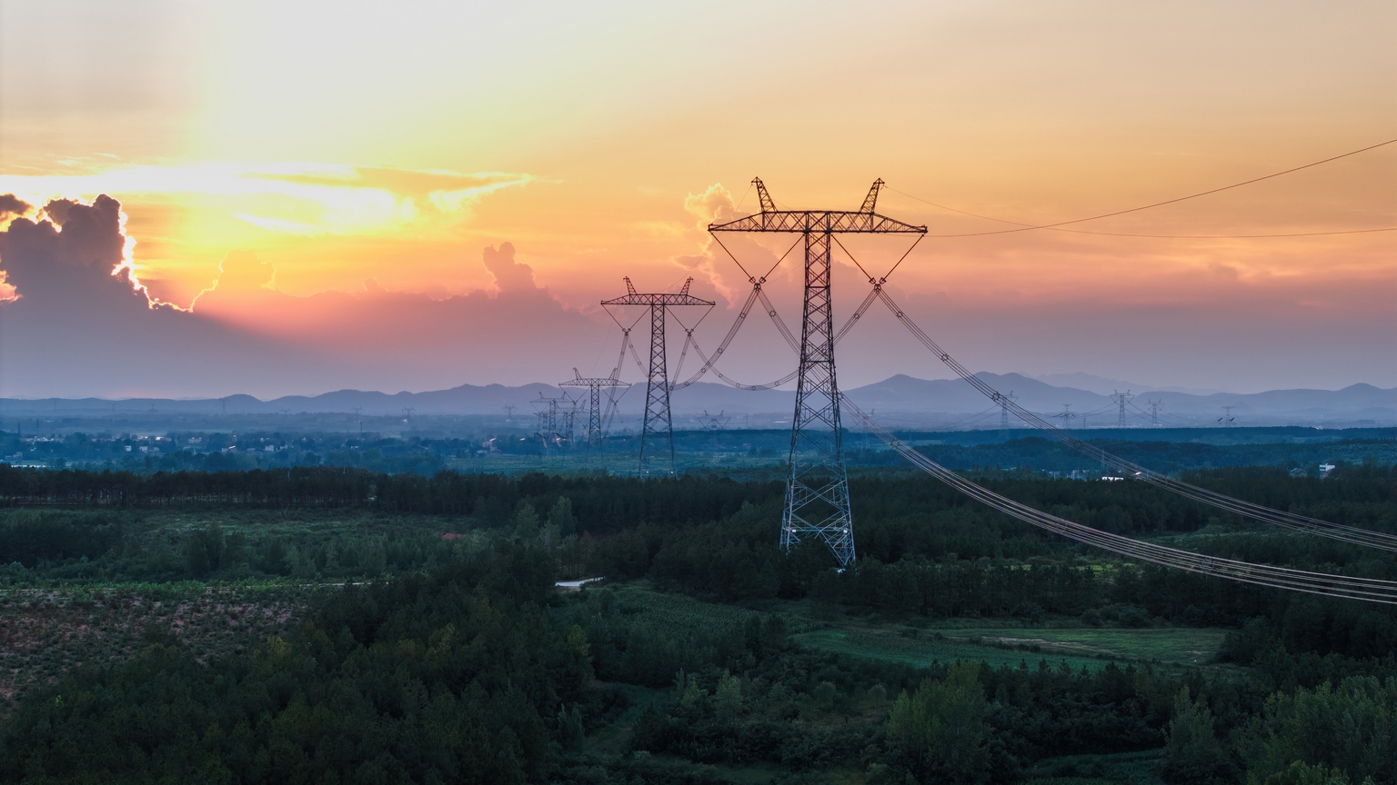 American Electric Power Is Expensive And Missed On The Bottom Line - But Don't Sell