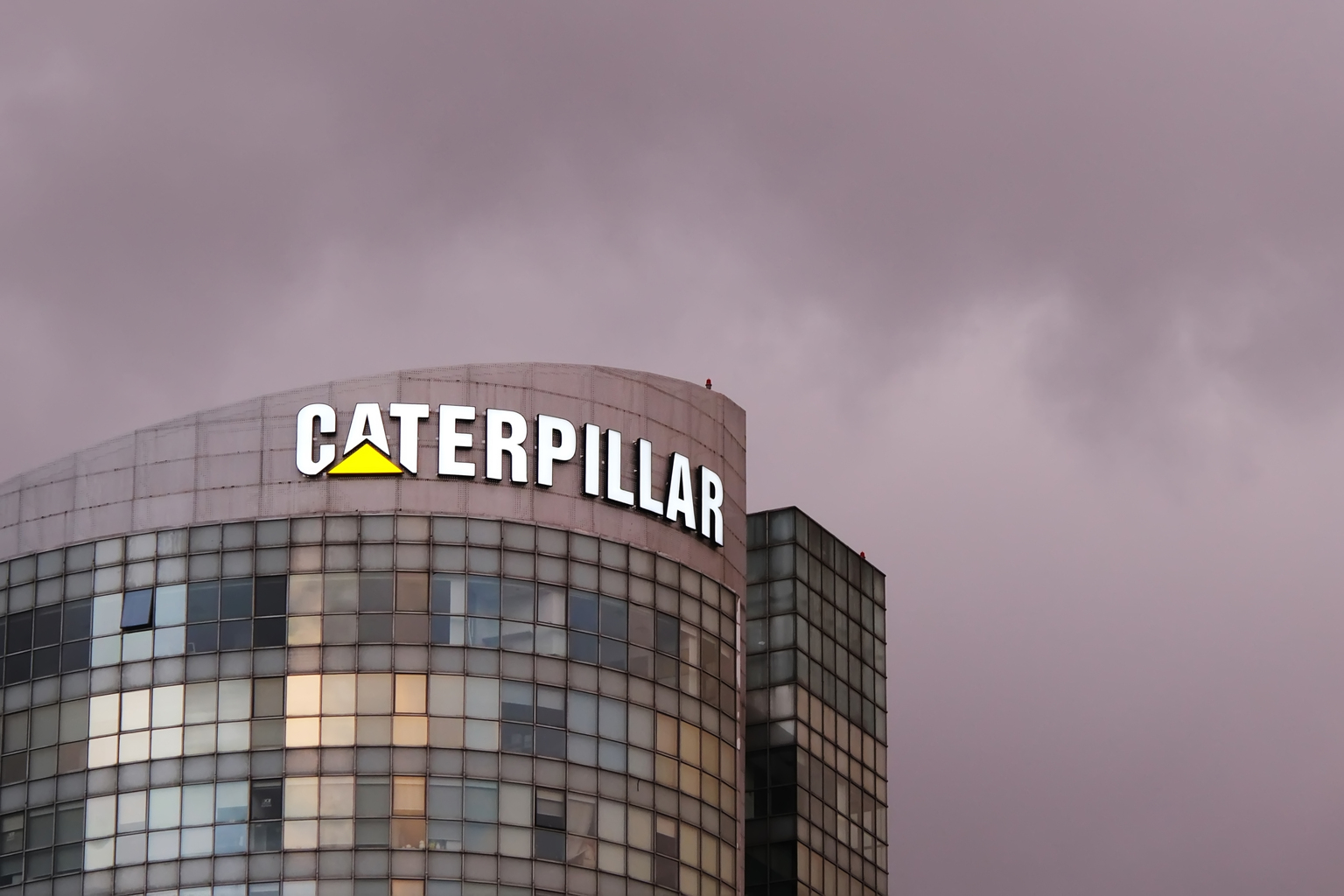 seekingalpha.com - Andres Veurink - Caterpillar: The Industrial Machine That Just Won't Give Up (NYSE:CAT)
