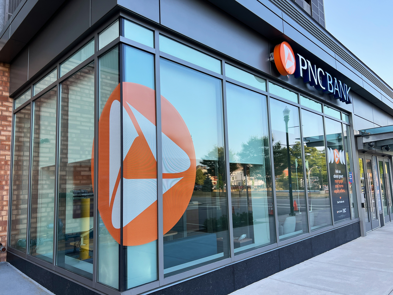 seekingalpha.com - Treading Softly - PNC Financial: New Markets Drive Growth (NYSE:PNC)