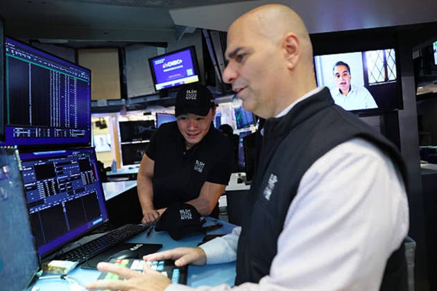 Yardeni turns less bullish on Magnificent Seven as growth moderates (NVDA:NASDAQ)