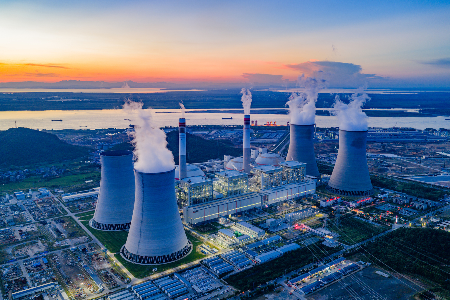 seekingalpha.com - Mike Zaccardi - VPU: Time For Utilities To Turn Higher (Upgrade) (NYSEARCA:VPU)