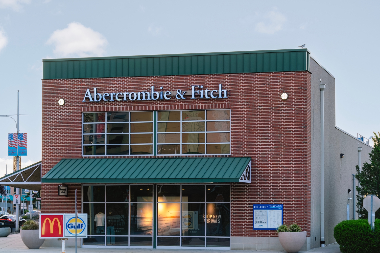 Abercrombie & Fitch: The Core Brand Shows Positive Turnaround (Rating Upgrade) Abercrombie & Fitch: The Core Brand Shows Positive Turnaround (Rating Upgrade)