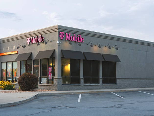 T-Mobile과 Deutsche Telekom 간의 거래 협상 중단 - Semafor 대표 이미지
