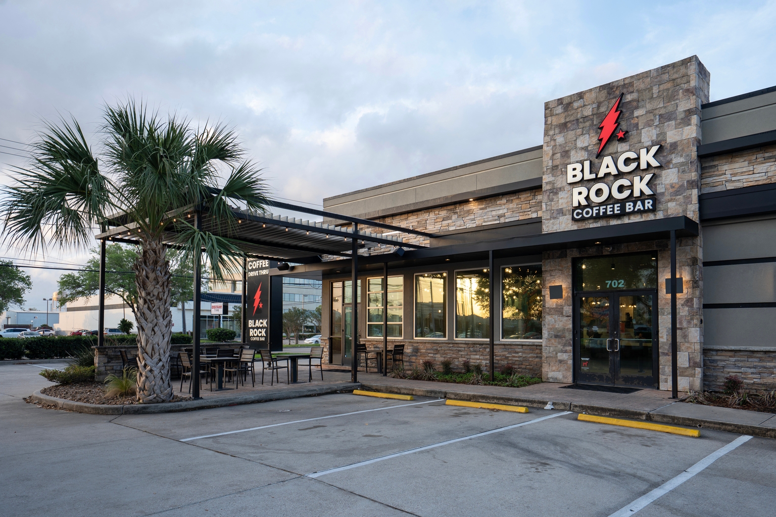 Black Rock Coffee Bar: A ‘Buy’ Amid Surging Comp Sales (NASDAQ:BRCB)