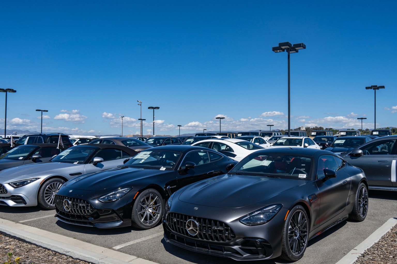 MarketWireDaily — Mercedes-Benz: A Big Yield, A Low Multiple, And A Tough Auto Cycle