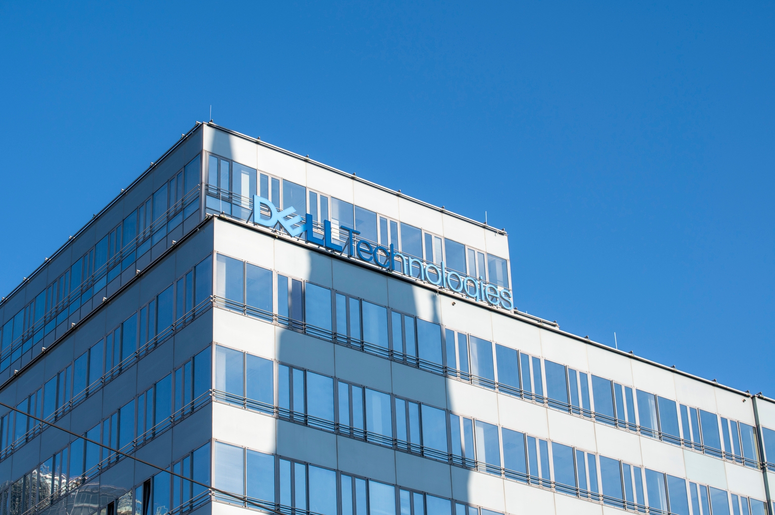 Dell Leverages CPUs for AI Inference Growth