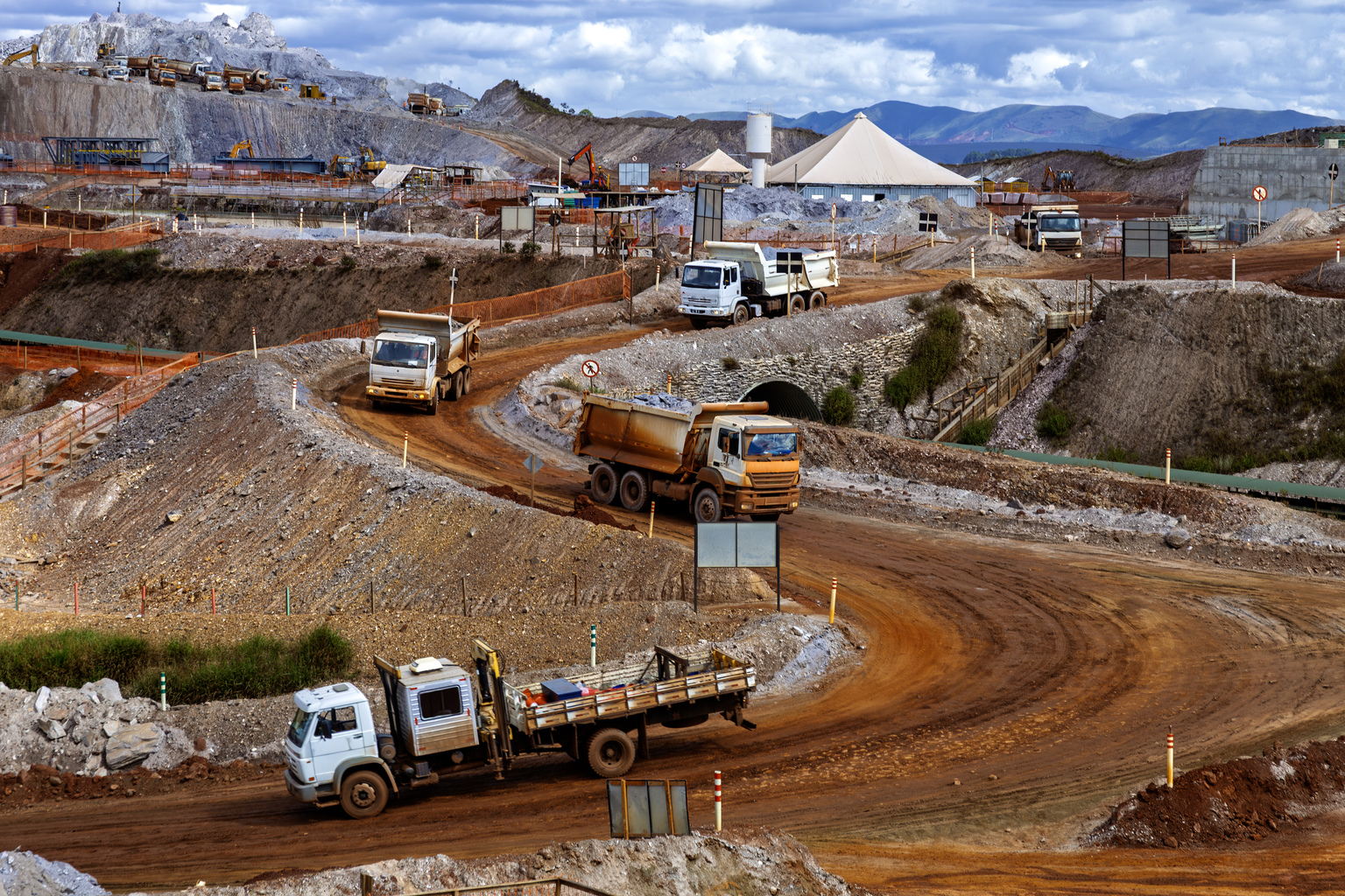 seekingalpha.com - Mike Zaccardi - Brazil's Bloodbath Leaves Vale Little Scathed, But Concerns Into Earnings (NYSE:VALE)