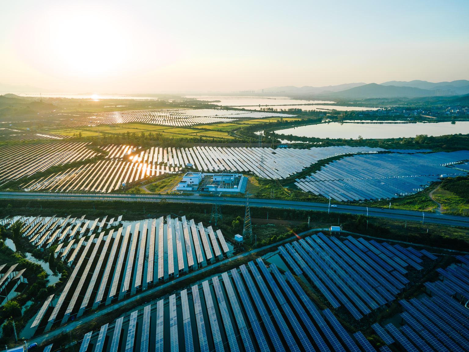seekingalpha.com - Markit - Huge Momentum' For U.S. Solar, Wind Power As Key Subsidies Lapse