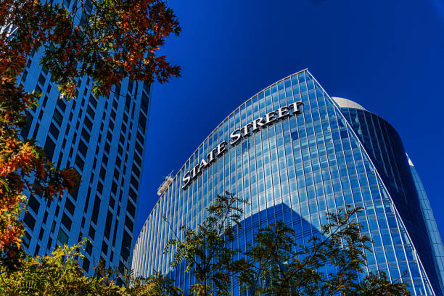 seekingalpha.com - Albert Anthony - State Street's Growth Story Continues With New Fund Launch, After Q1 Results Impress (STT)