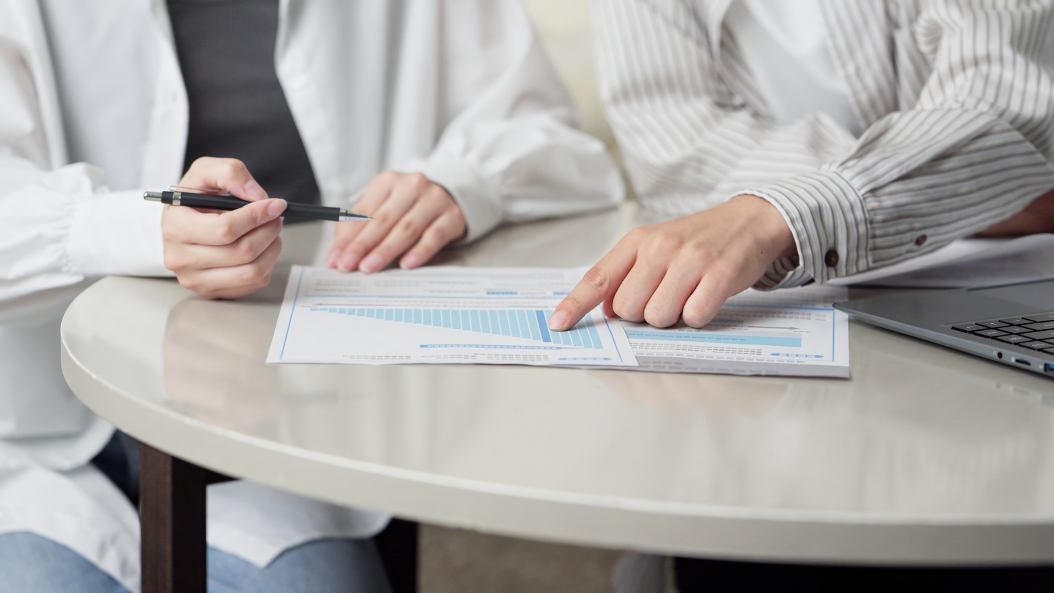 تعليق صندوق يانوس هندرسون للسندات المرنة قصير الأجل للربع الرابع من عام 2025 (صندوق الاستثمار المشترك: JSHAX)