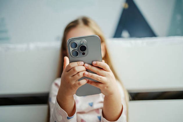 Meta, Google lose bid for new trial in social media addiction case