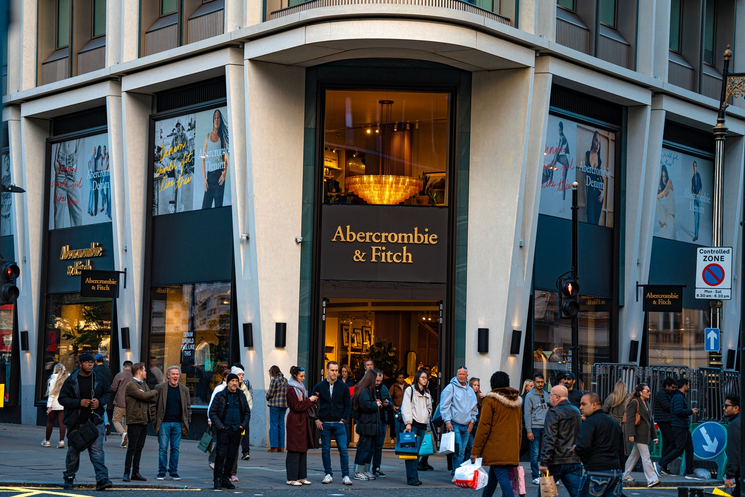 Abercrombie & Fitch: Strong Turnaround Faces Growing Cost Pressures (NYSE:ANF)