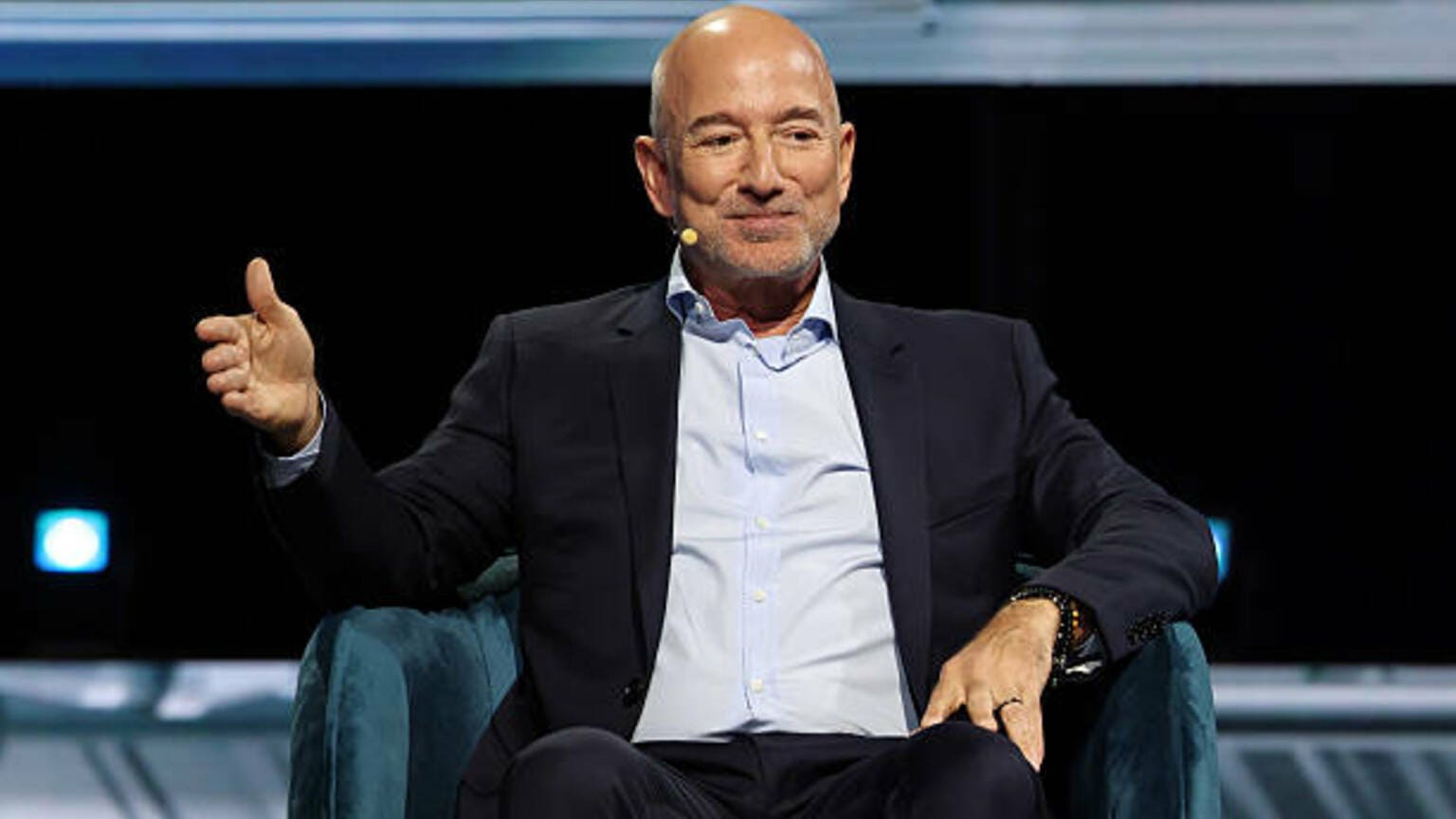Wall Street Lunch: Jeff Bezos To Co-Lead $6.2B AI Startup (undefined:AMZN)  | Seeking Alpha
