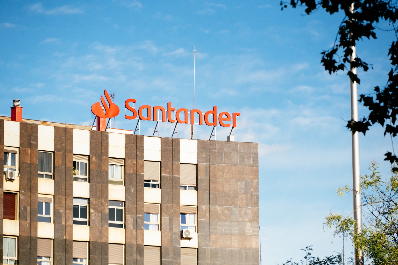 Webster Financial: Limited Upside Even As Spain Risk Is Remote (Downgrade) (NYSE:WBS) Webster Financial: Limited Upside Even As Spain Risk Is Remote (Downgrade) (NYSE:WBS)
