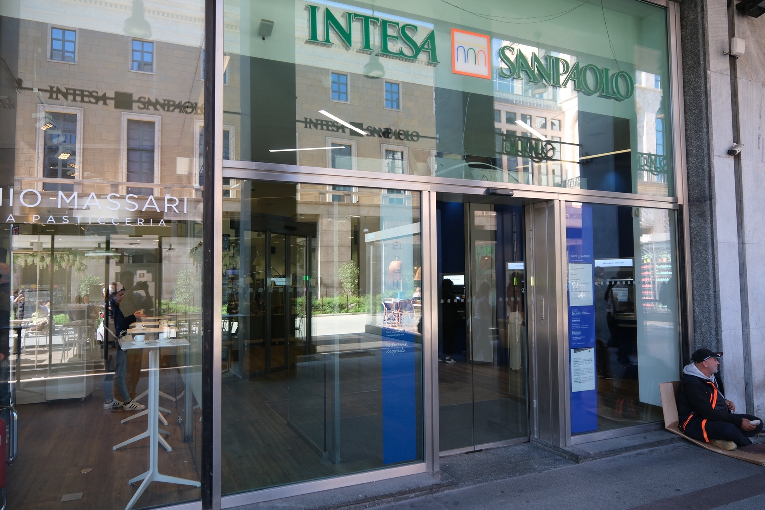 Intesa Sanpaolo: On Track To Meet Medium-Term Financial Targets