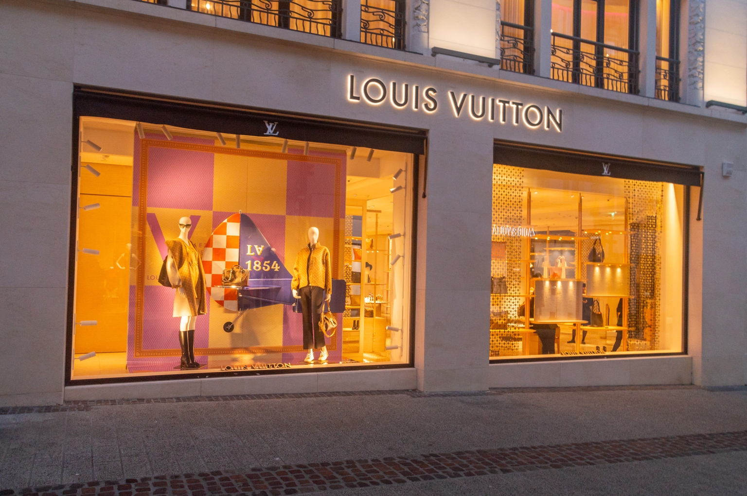 LVMH: Best In Class Luxury Moat Remains A Buy Despite Turbulence (OTCMKTS:LVMHF) LVMH: Best In Class Luxury Moat Remains A Buy Despite Turbulence (OTCMKTS:LVMHF)