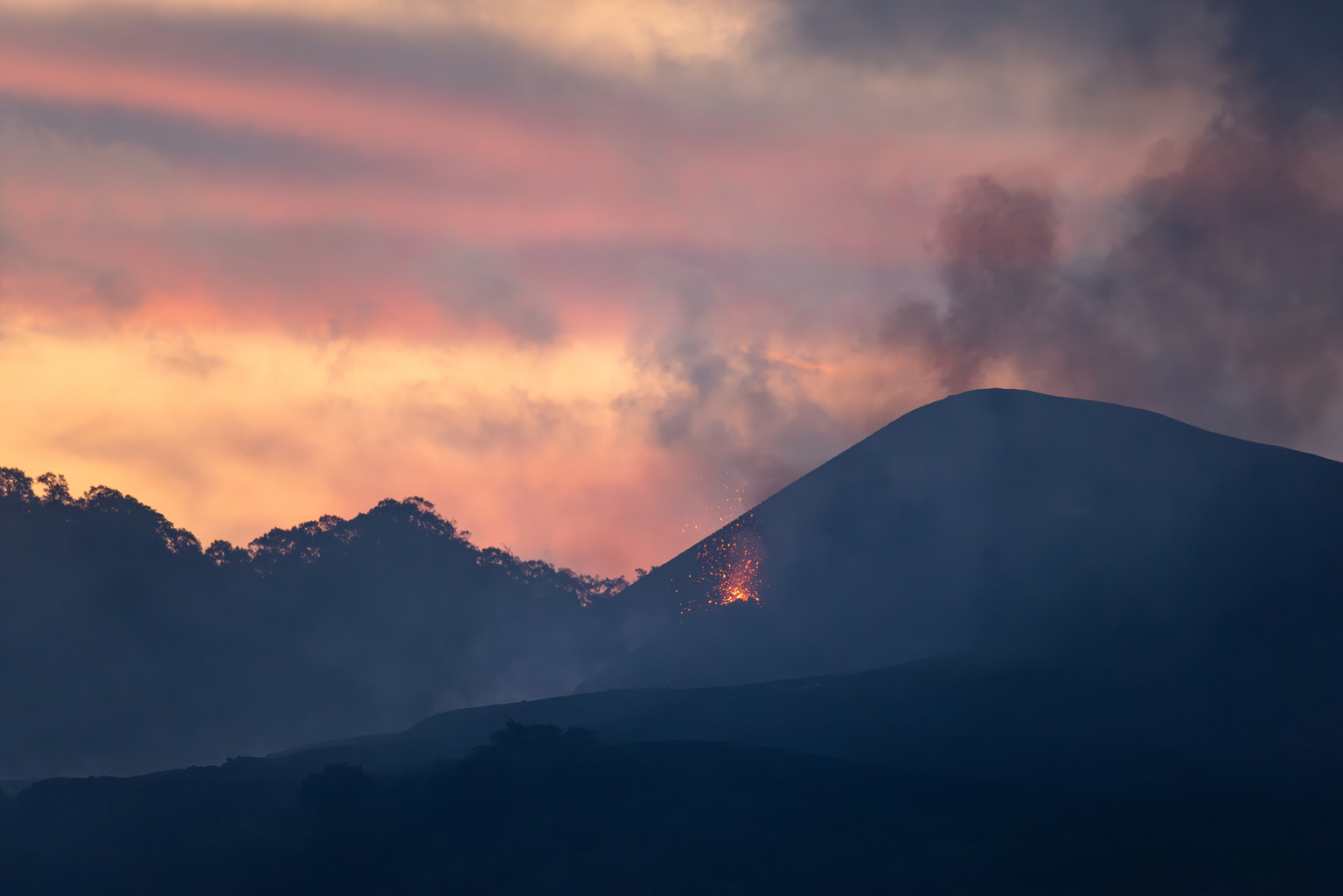 seekingalpha.com - Plethora Research - Hawaiian Electric: The Phoenix That Could One Day Rise From The Ashes (NYSE:HE)