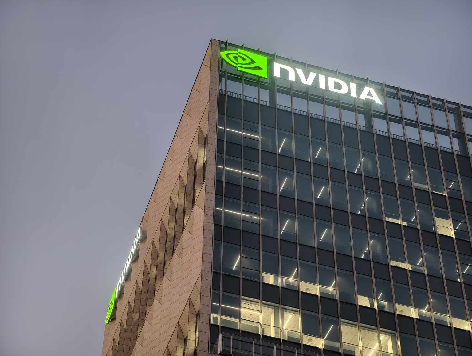 seekingalpha.com - JR Research - Nvidia's Groq Megadeal. A $20B Inference Pivot To Stay King (NASDAQ:NVDA)