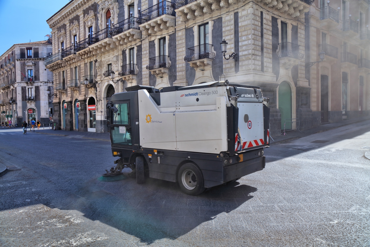 Aebi Schmidt: Reviewing 2026E Upside After 25%+ Performance (NASDAQ:AEBI)