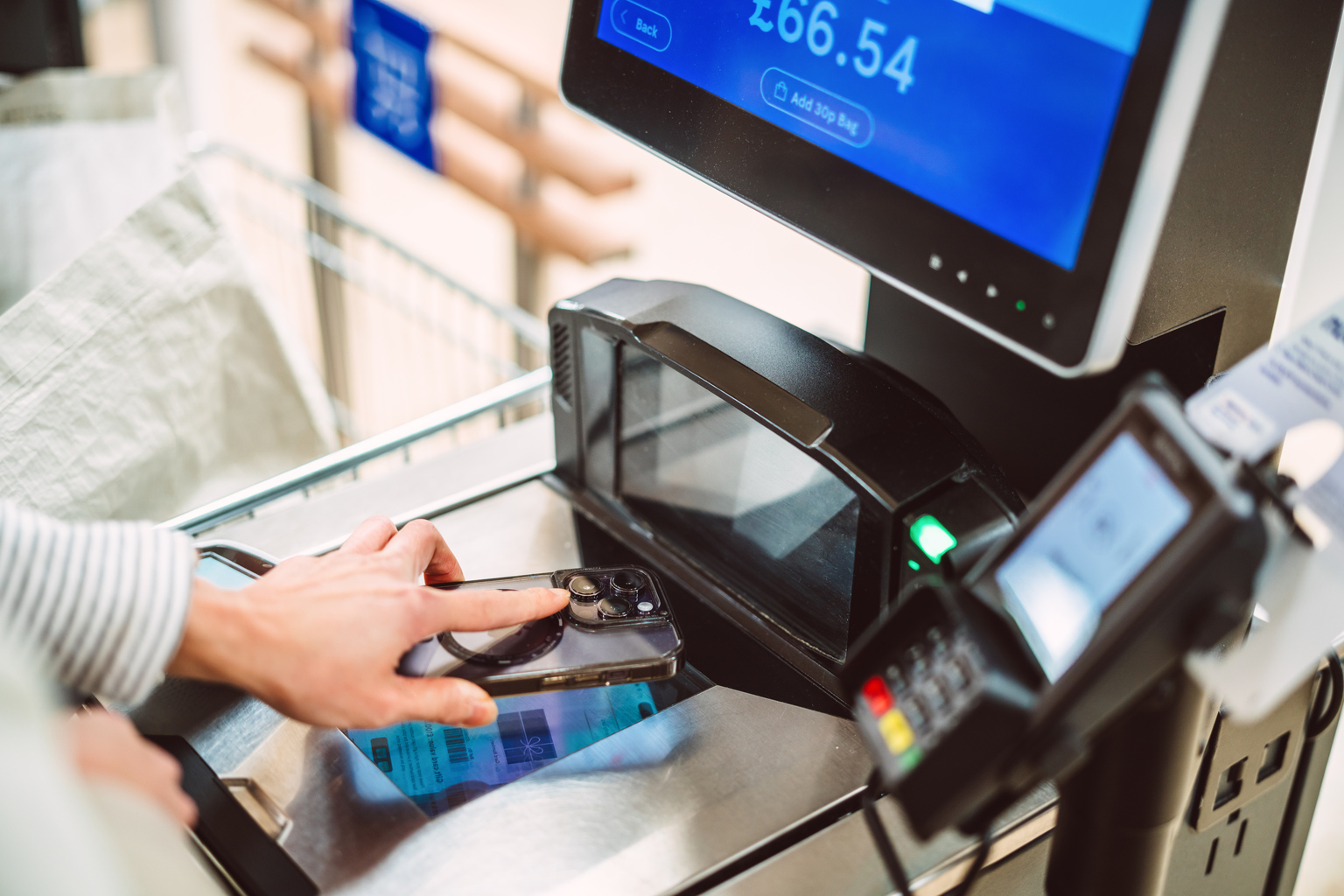 seekingalpha.com - APAC Research - FINX: AI Is A Boon, X Money's 6% APY Is A Threat (NASDAQ:FINX)