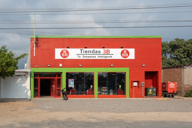 Fachada da loja Tiendas 3B