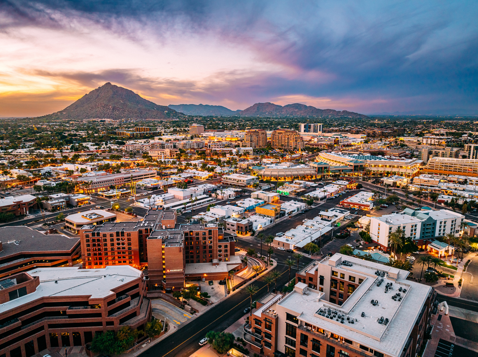 seekingalpha.com - Mike Zaccardi - Pinnacle West: An AI Load Growth Beneficiary, But Fairly Priced (NYSE:PNW)