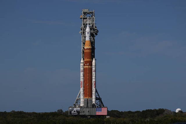 NASA begins critical fueling test ahead of Artemis II moon flyby (BA ...