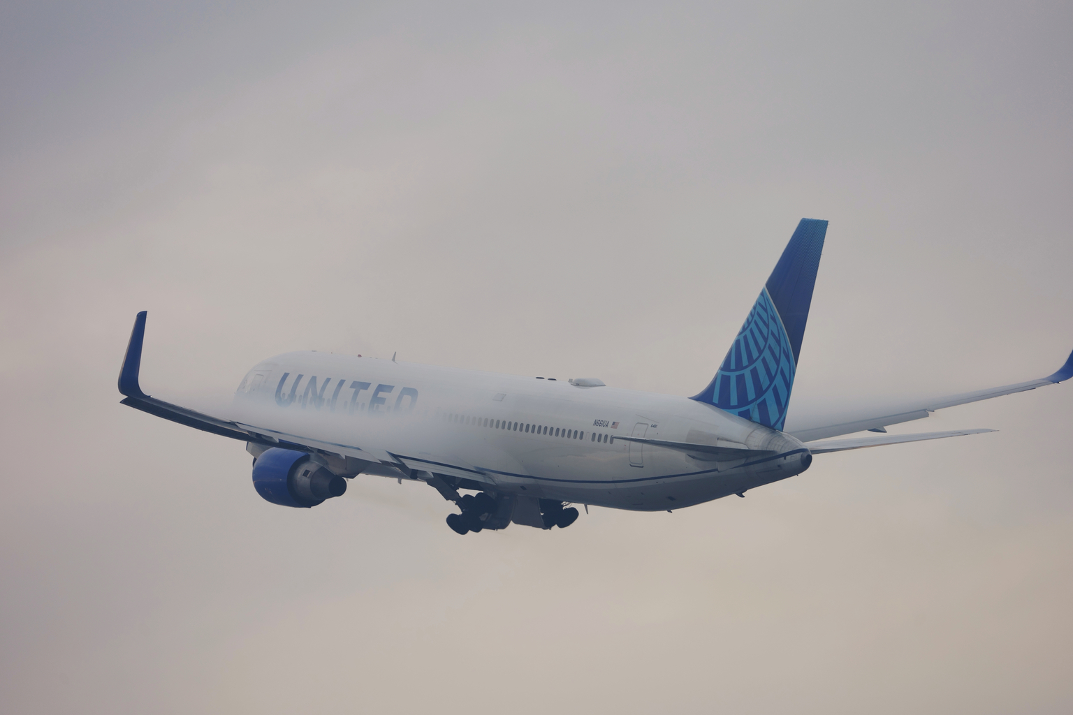 seekingalpha.com - Tim Dunn - United Airlines' 2026 Just Got Much More Cloudy (NASDAQ:UAL)