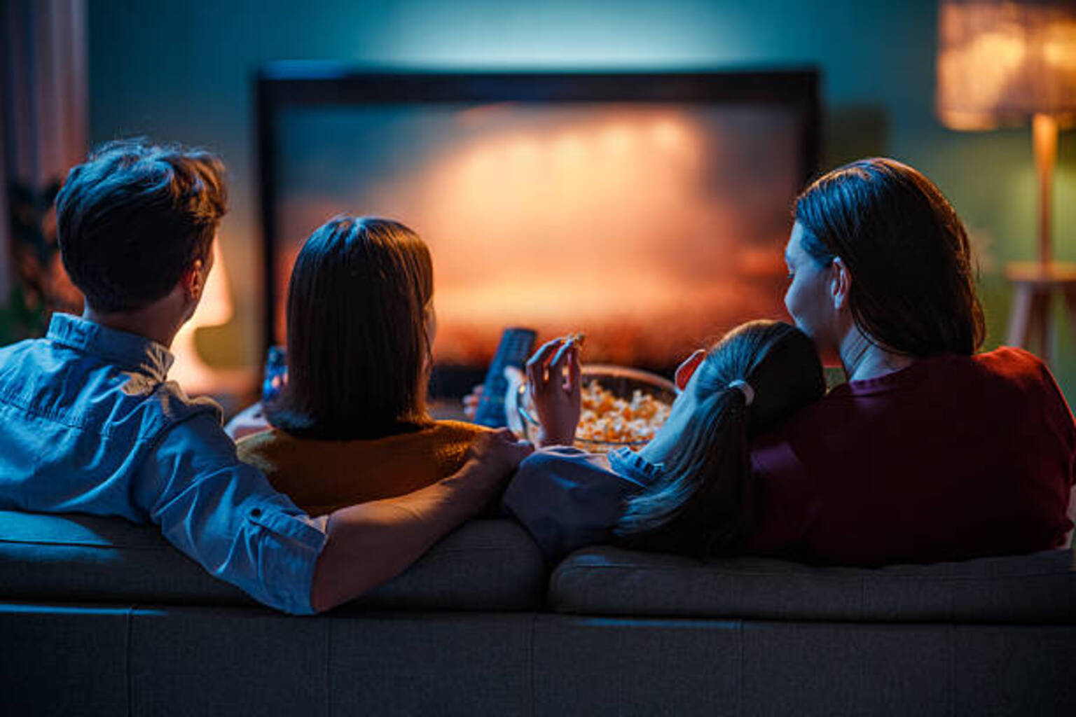 seekingalpha.com - SA News - What's the future of movies? Streaming enters a new era amid M&A surge (ROKU:NASDAQ)