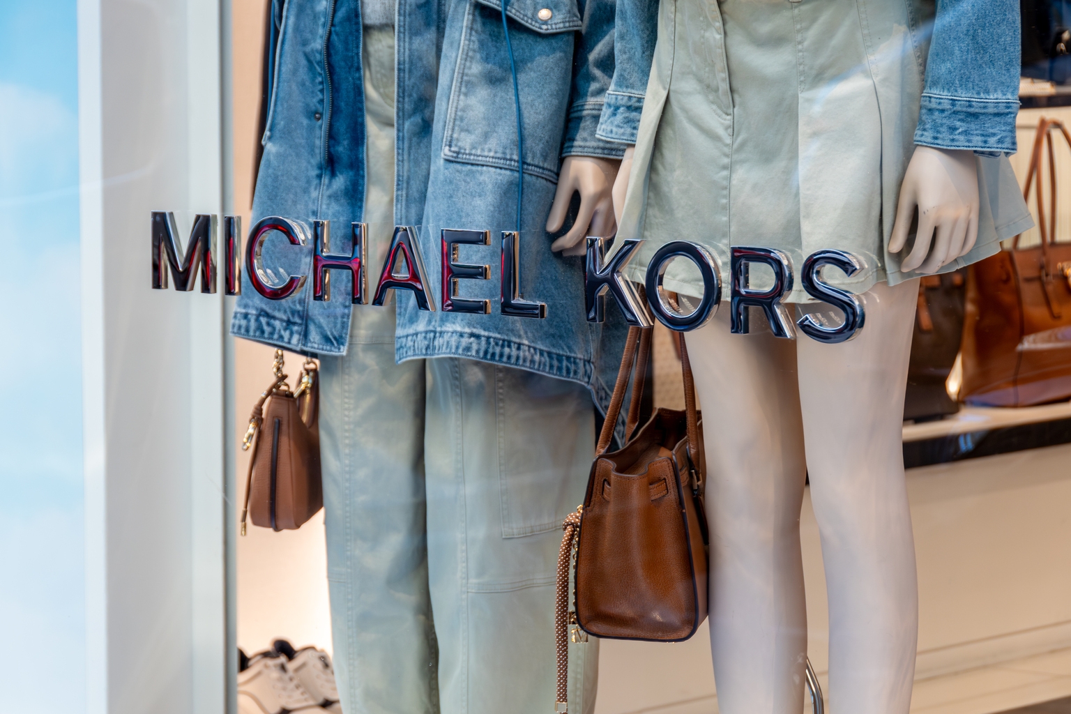 Capri Holdings: Early Signs Of A Turnaround In A Still-Uncertain Rebuild