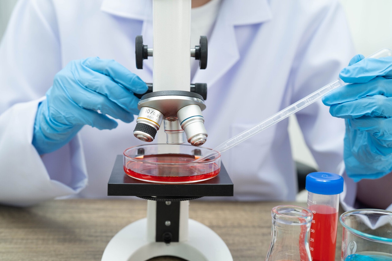 ADC Therapeutics: 'Strong Buy' With 2 Shots On Goal For ZYNLONTA In R/R ...