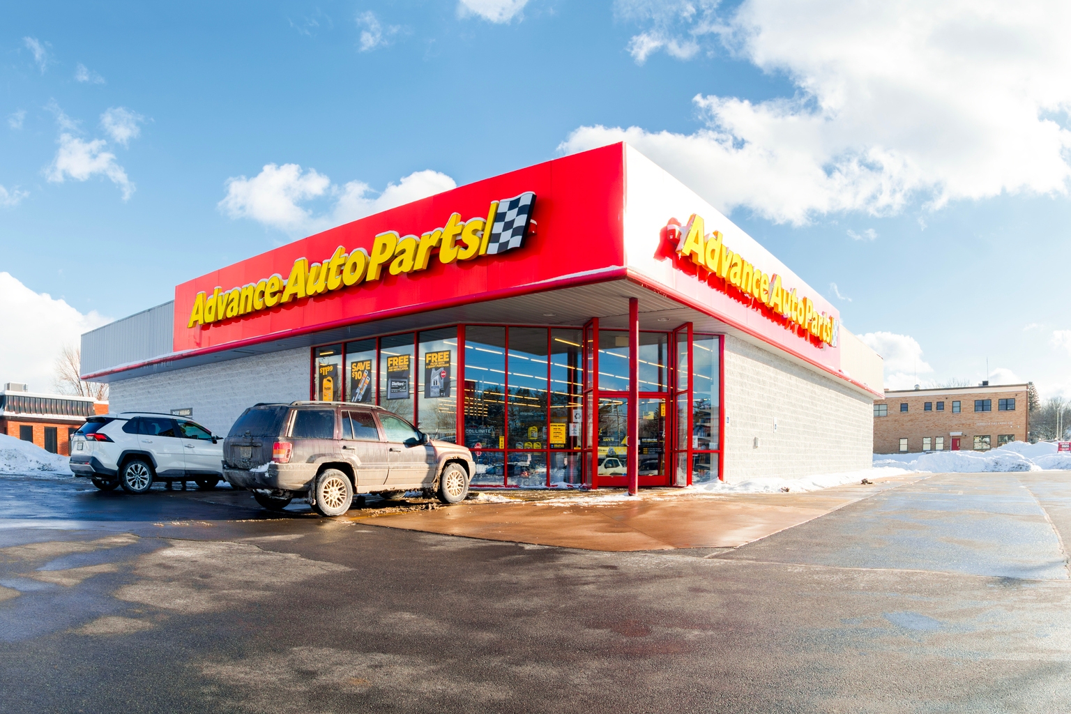 Advance Auto Parts: Balance Sheet Stress And Market Share Losses (NYSE:AAP)