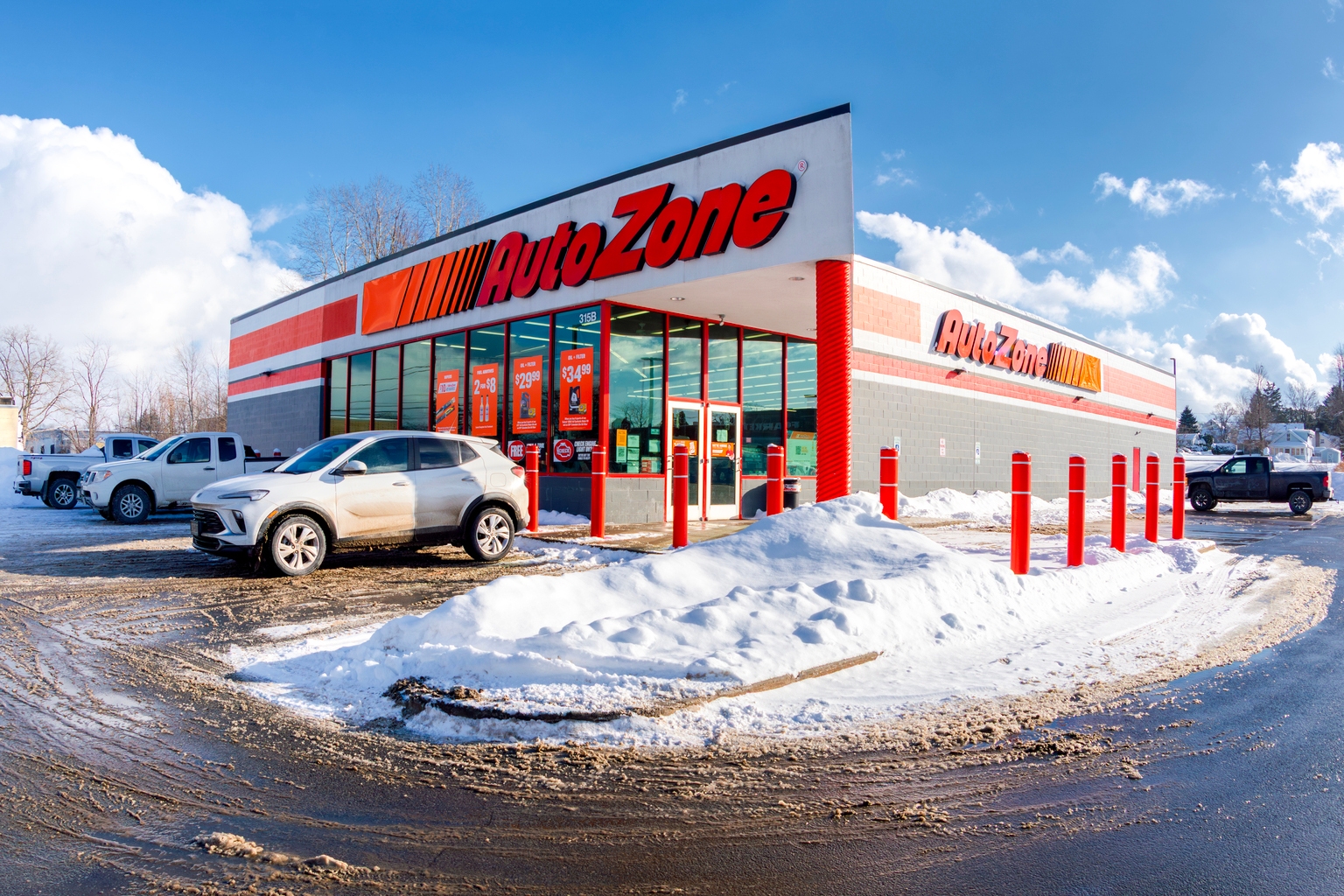 AutoZone Q4 Preview: A Stock Not To Zone Out On, Shares A Hold And Watch