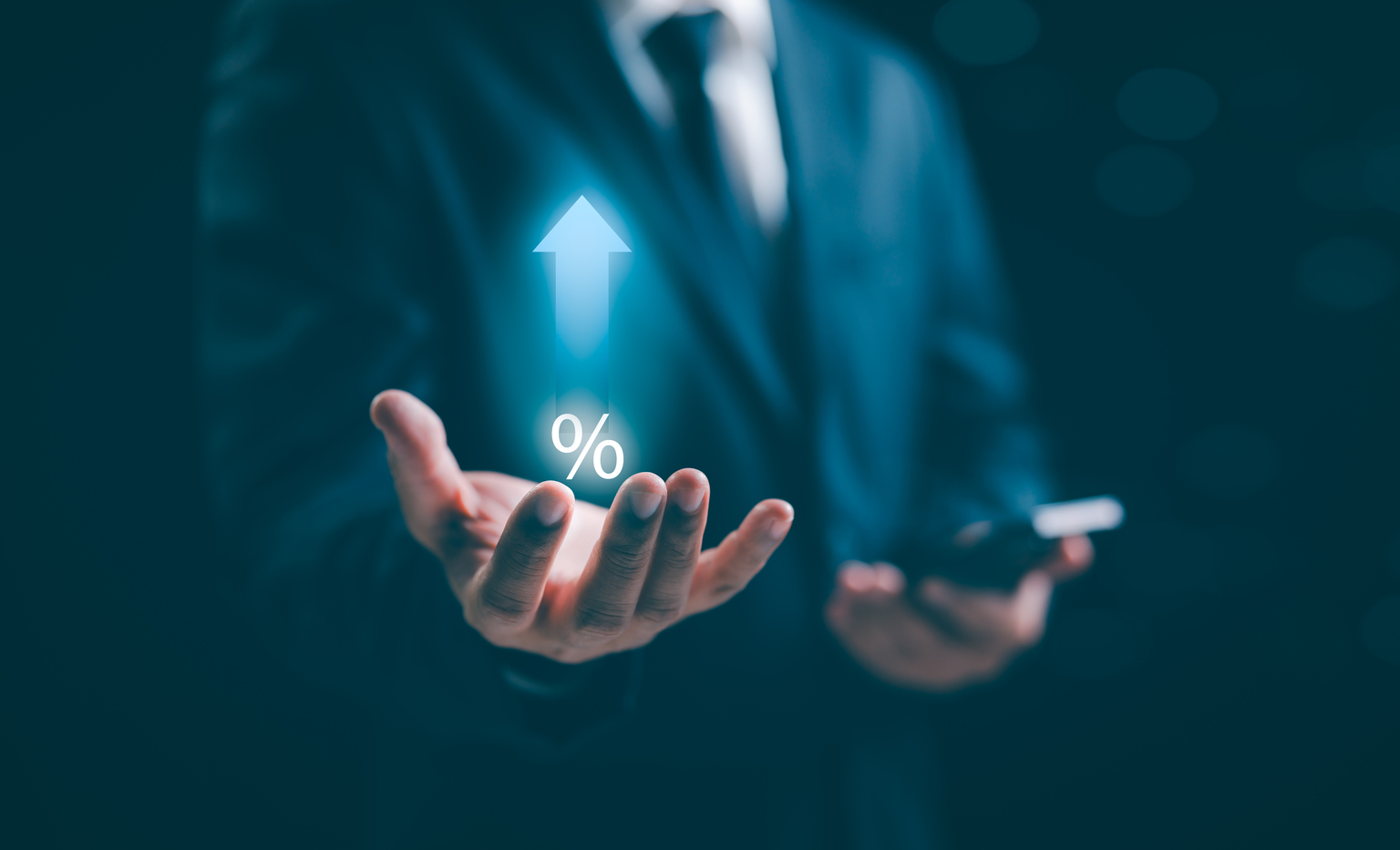 seekingalpha.com - AllianceBernstein (AB) - What Higher Interest Rates Are Telling Insurance Investors