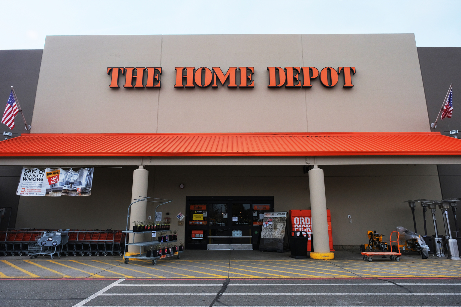 seekingalpha.com - Caffital Research - Home Depot Stock: New Housing Bill Is A Major Positive (NYSE:HD)