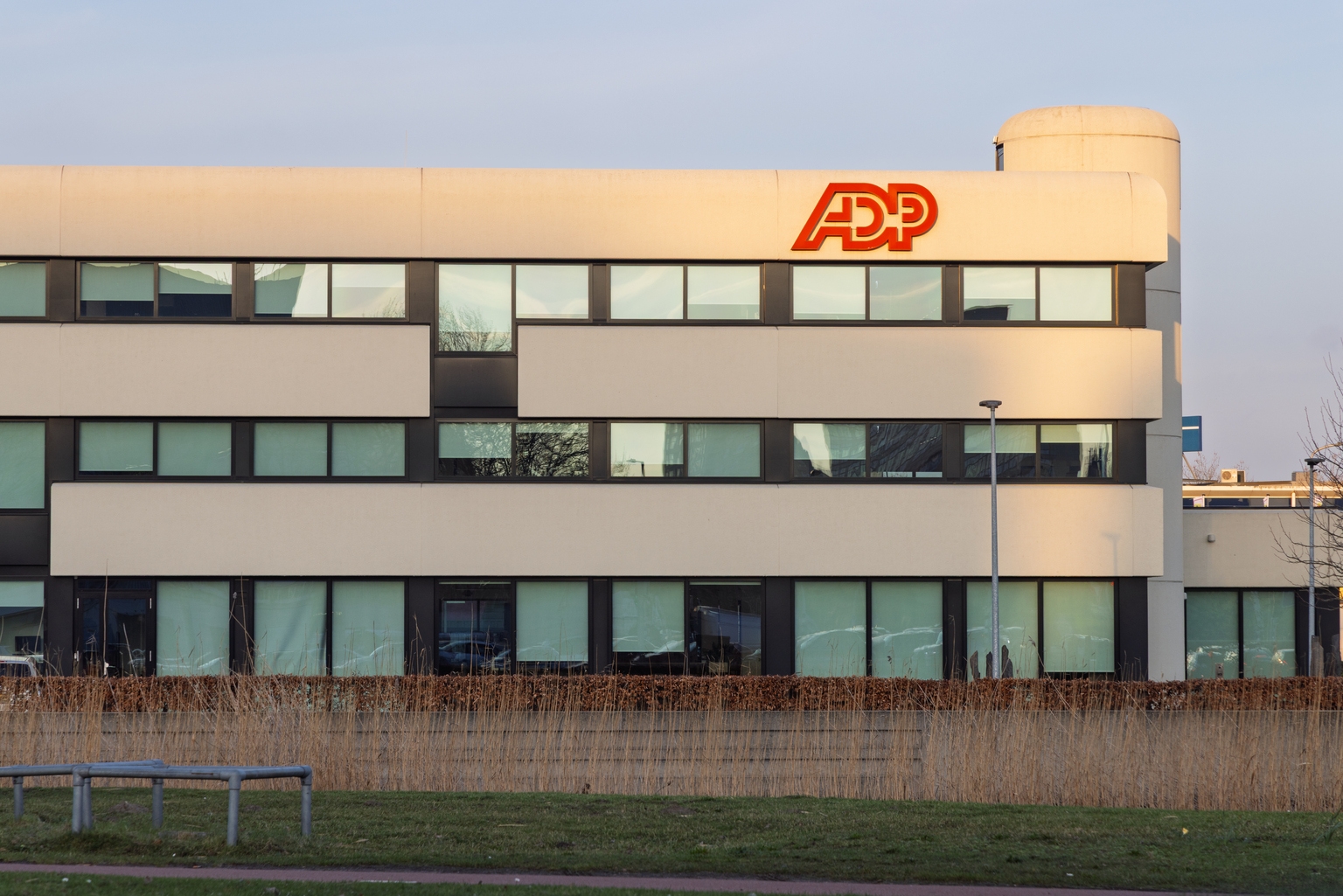 Automatic Data Processing: Sell-Off Resolves Valuation Concerns (NASDAQ:ADP)