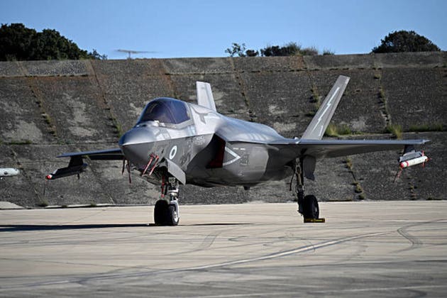 Pentagon report is said to indicate F-35 software upgrades stalled